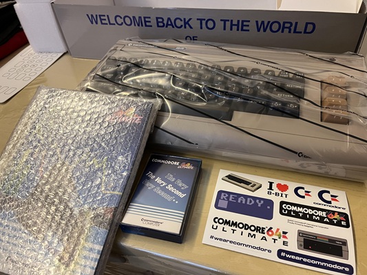 Unboxing del C64 Ultimate